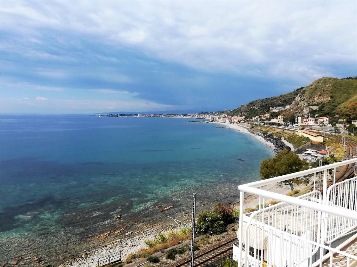 La Baia Dei Delfini Appartement Taormina Buitenkant foto