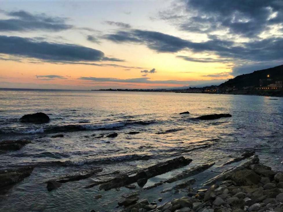 La Baia Dei Delfini Appartement Taormina Buitenkant foto